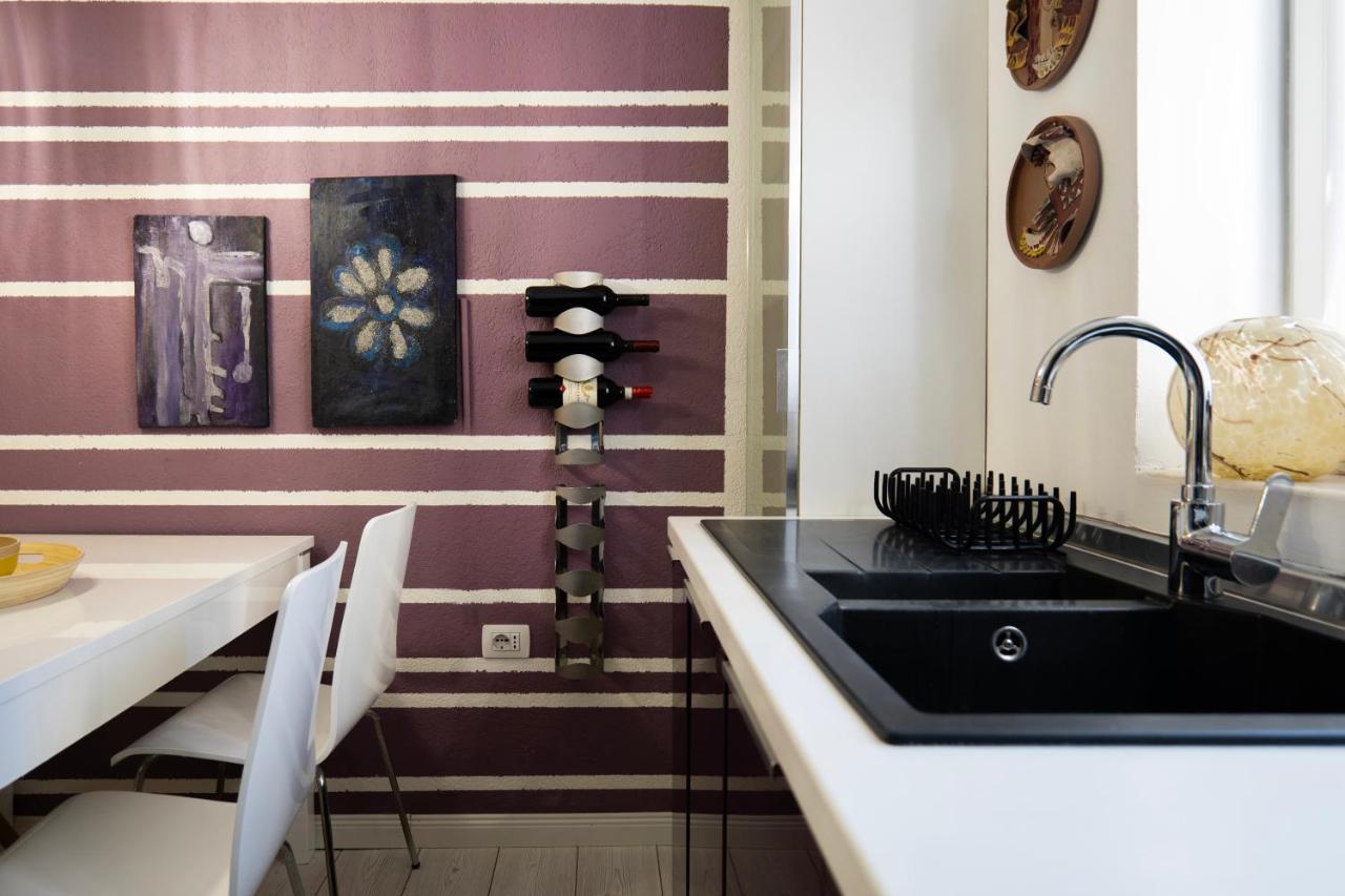 Enxhi'S Apartment Тирана Экстерьер фото